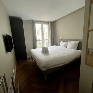 4 Personnes - St Lazar Sur Cour Apartamento París