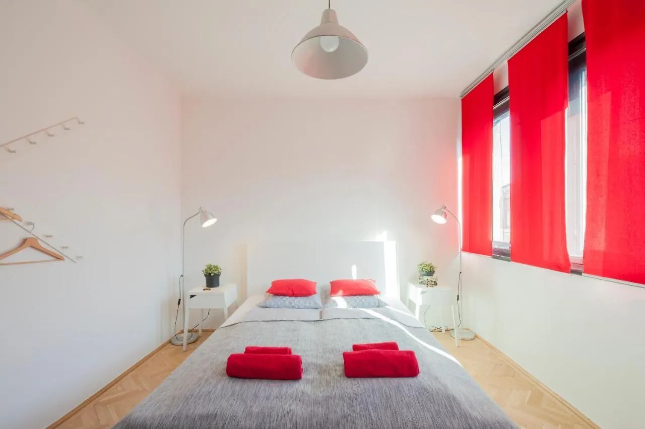 New Design Apartment By Gozsdu Court Budapest